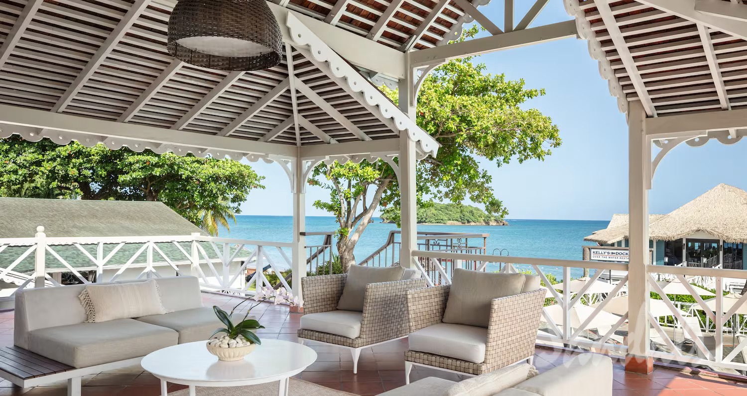 Sandals Halcyon Lounge